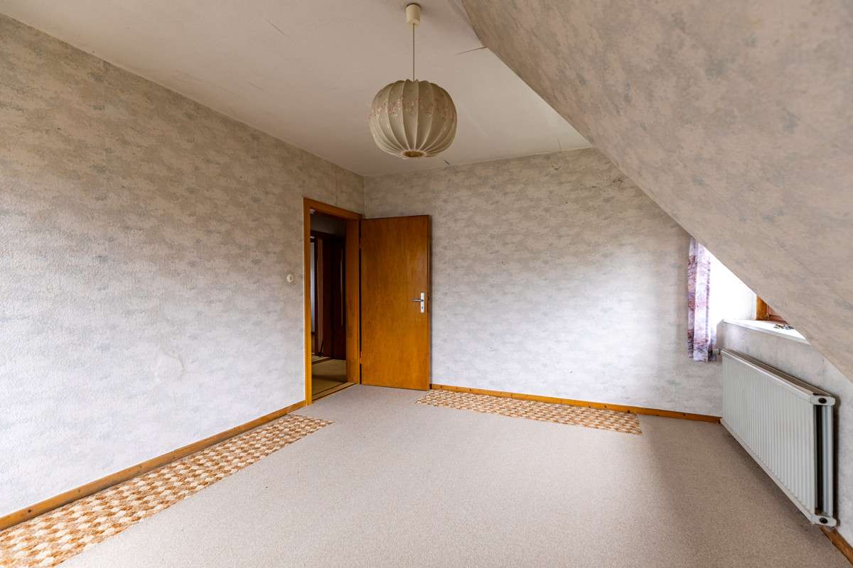 Immobilie in Nienstädt - Doppelhaushälfte mit Garage und großem Garten in Nienstädt – Sülbeck, **Erbpacht** - Bild 1