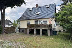 Vermietetes Einfamilienhaus mit Einliegerwohnung im beliebten Blumenviertel – Die vollständige Adresse der Immobilie erhältst du vom Anbieter., 12357 Rudow, Berlin – Vorschaubild 2
