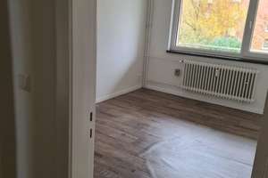 Schöne 3 Zimmer Wohnung, 02. OG. OHNE FAHRSTUHL!!! – Andersenring 24, 23560 Moisling, Lübeck – Vorschaubild 6