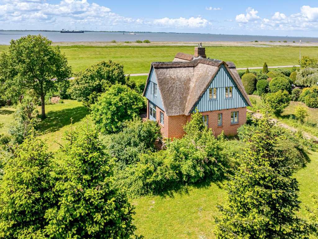 Immobilie in Glückstadt - Rarität - Warfthaus direkt an der Elbe - Bild 1