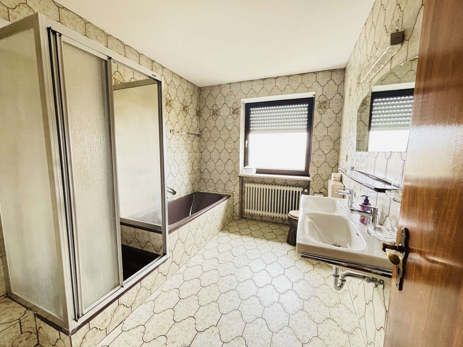 Immobilie in Mallersdorf-Pfaffenberg - Modernisiertes Zuhause mit Garten, Balkon und Garage – ideal für Familien - Bild 3