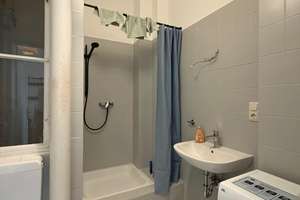 NEU! Möbliertes WG Zimmer in sarnierter Wohnung mit attraktiver Wohnlage – 60594 Sachsenhausen-Nord, Frankfurt am Main – Vorschaubild 8