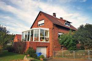 Hann. Münden – Teilmodernisiertes Einfamilienhaus in ruhiger Lage – Die vollständige Adresse der Immobilie erhältst du vom Anbieter., 34346 Hannoversch Münden – Vorschaubild 1