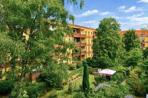 Helle und ruhige Eigentumswohnung mit luftigem Balkon in Berlin Neukölln