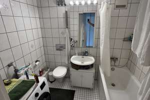 Traumwohnung: Skyline Blick trifft Grünoase: 2 Zimmer mit Südwest Balkon nahe Opernplatz – 60322 Westend-Nord, Frankfurt am Main – Vorschaubild 7