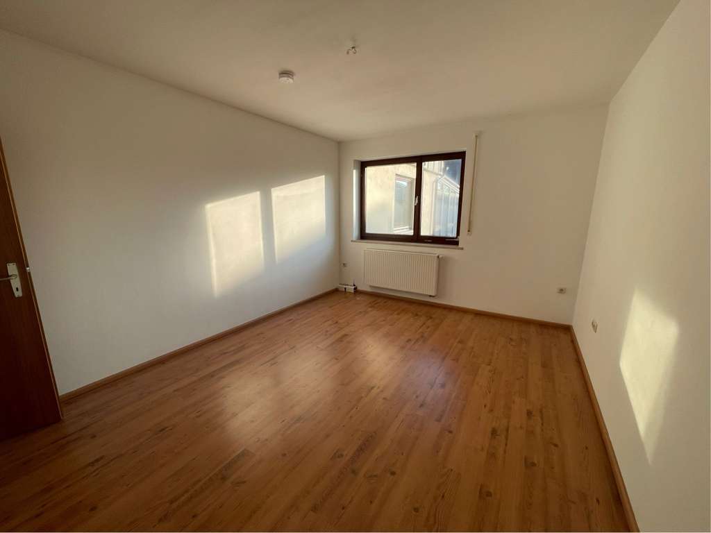 Immobilie in Bobingen - Großzügiges 7-Zimmer Haus mit Garten in Bobingen - Bild 4