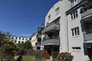 Immer auf der Sonnenseite:
2 Zimmer, Balkon, Toplage in zweiter Reihe direkt am Winterhuder Markt – Die vollständige Adresse der Immobilie erhältst du vom Anbieter., 22299 Winterhude, Hamburg – Vorschaubild 3