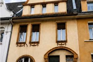 Immobilien Richter: Mehrfamilienhaus in Krefeld in guter Lage