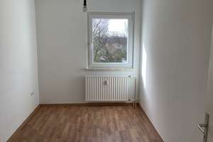 2,5 Zimmerwohnung mit großen Balkon in Heßler. – Grimmstr. 43, 45883 Heßler, Gelsenkirchen – Vorschaubild 3