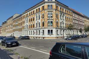 3 Zimmern und Balkon in Leipzig mit grünem Blick
