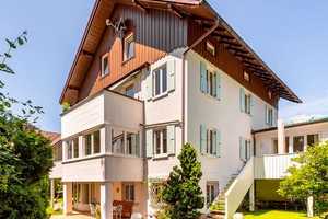 Traumhaftes Mehrfamilienhaus in Marktoberdorf mit 4 Parteien – Hohe Rendite garantiert! – Ostallgäu (Kreis) – Vorschaubild 1