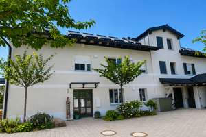Breitbrunn am Chiemsee-Lichtverwöhnte 5-Zimmer-Maisonette mit 3 Bädern, Sauna, 796 m² Garten – Die vollständige Adresse der Immobilie erhältst du vom Anbieter., 83254 Breitbrunn am Chiemsee – Vorschaubild 2