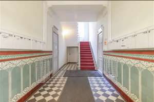 Urbanes Loftgefühl im Altbau – hochwertige 4-Zimmer-Wohnung mit Traumterrasse – Finowstraße 37, 10247 Friedrichshain, Berlin – Vorschaubild 2
