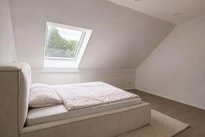 Moderne 4-Zimmer-Dachgeschosswohnung mit Loggia, TG-Stellplatz & Wallbox - Energieklasse A+ – Spessartstraße 36, 63128 Dietzenbach – Vorschaubild 12