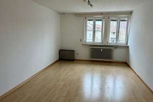 Charmante 3,5-Zimmer-Dachgeschosswohnung mit neuem Bad in attraktiver Citylage am Wilhelmsplatz – Die vollständige Adresse der Immobilie erhältst du vom Anbieter., 70182 Heusteigviertel, Stuttgart – Vorschaubild 4