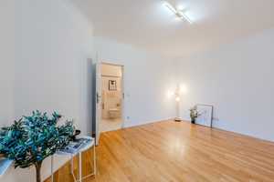 Sonnige Wohnung mit stilvoller Raumaufteilung in Friedrichshain - Provisionsfrei – Richard Sorge Str. 36, 10249 Berlin – Vorschaubild 8