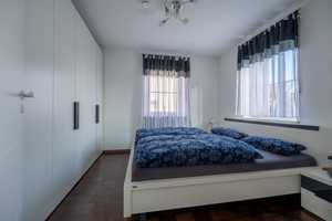 Kernsaniertes, lichtdurchflutetes Einfamilienhaus mit großem Garten – Ellerbachstraße 19, 89335 Günzburg (Kreis) – Vorschaubild 7