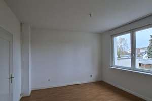 KR-Königshof: Diesen Sommer im eigenen Garten genießen, 2 Fam. Haus EG und 1. OG frei, DG vermietet! – Die vollständige Adresse der Immobilie erhältst du vom Anbieter., 47807 Fischeln, Krefeld – Vorschaubild 28