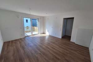2 Zimmer Wohnung mit Balkon WBS erforderlich