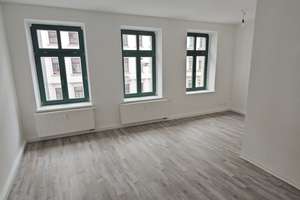 Geräumige und renovierte 2 Raum Wohnung