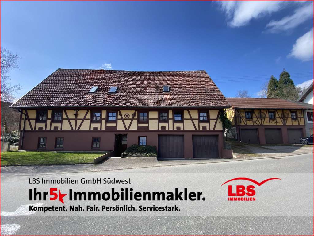 Immobilie in Schramberg - Mehrfamilienhaus mit 4 Einheiten auf großem Grundstück - Bild 0
