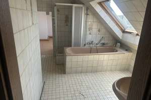 Praktisch geschnittene 3,5-Zimmer-Wohnung in Düsseldorf-Bilk – Die vollständige Adresse der Immobilie erhältst du vom Anbieter., 40223 Bilk, Düsseldorf – Vorschaubild 6