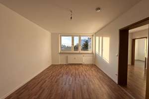 Moderne 3,5 Zimmer Wohnung mit Balkon zu vermieten  – Olivenweg  58, 90441 Hohe Marter, Nürnberg – Vorschaubild 2