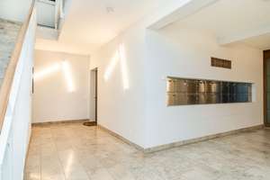 Urban living comfort with far-reaching views - spacious 2.5-room apartment with loggia – Die vollständige Adresse der Immobilie erhältst du vom Anbieter., 14199 Schmargendorf, Berlin – Vorschaubild 3