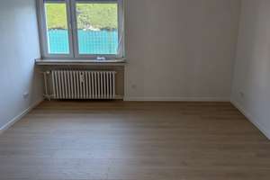 3 Zimmer-Wohnung in Köln-Dünnwald – Die vollständige Adresse der Immobilie erhältst du vom Anbieter., 51069 Dünnwald, Köln – Vorschaubild 2