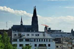Wohnen mit Aussicht auf Zeit: Möblierte 2-Zimmer-Wohnung mit atemberaubendem Köln – Theodor-Heuss-Ring 1, 50668 Neustadt/Nord, Köln – Vorschaubild 9