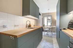 Modernes 1-Zimmer-Apartment im Herzen Berlins – Stilvoll renoviert mit hochwertiger Einbauküche – Berlin – Vorschaubild 5