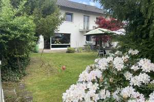 Großzügiges, zeitloses Einfamilienhaus mit großem Garten in Köln-Rath von privat – Am Stachelshäuschen 5, 51107 Rath/Heumar, Köln – Vorschaubild 2
