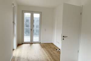 Direkt einziehen und Wohlfühlen! 4 Zimmer mit 2 Loggien, Einbauküche, Tageslichtbad, Gäste-WC – Hildesheimer Straße 442, 30519 Wülfel, Hannover – Vorschaubild 17