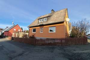 Einfamilienhaus in Helmbrechts – Die vollständige Adresse der Immobilie erhältst du vom Anbieter., 95233 Helmbrechts – Vorschaubild 2
