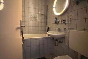 2 Zimmerwohnung in Riehl mit Balkon, Garage , Dom,- und Rheinblick! – Die vollständige Adresse der Immobilie erhältst du vom Anbieter., 50735 Riehl, Köln – Vorschaubild 23