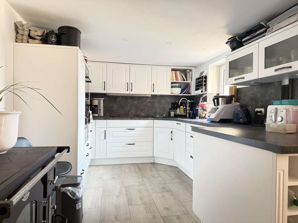 Immobilie in Kalbe (Milde) - SCHÖNES TEILSANIERTES ANWESEN - Bild 1