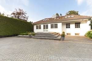 Ihr Rückzugsort mit sonnigem Garten, großzügigem Wohnbereich in sehr guter Lage – Die vollständige Adresse der Immobilie erhältst du vom Anbieter., 28355 Oberneuland, Bremen – Vorschaubild 2