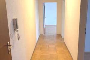 Großzügige 3-Zimmer Hochparterre-Wohnung direkt am Nymphenburger Kanal – Die vollständige Adresse der Immobilie erhältst du vom Anbieter., 81245 Obermenzing, München – Vorschaubild 10