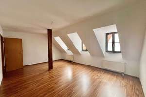 Großzügig wohnen im Dachgeschoss – 3-Raum-Wohnung mit ca. 100 m² – 9599 Freiberg – Vorschaubild 2