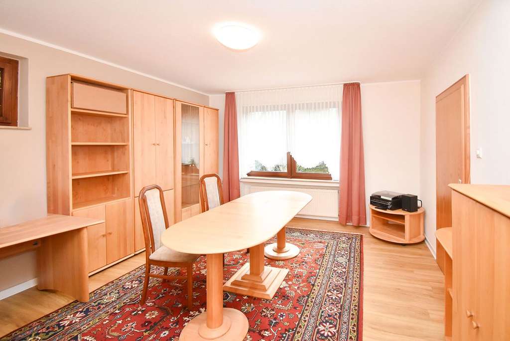 Immobilie in Wallenhorst - Gepflegtes Einfamilienhaus mit Potential auf Erbpachtgrundstück! - Bild 0