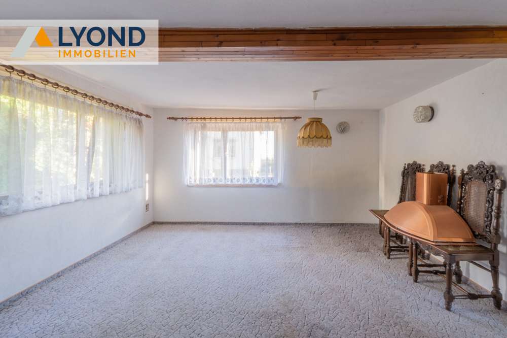 Immobilie in Altenburg - Charmantes Einfamilienhaus mit großem Gestaltungspotenzial und Garten in ruhiger Lage von Altenburg - Bild 1