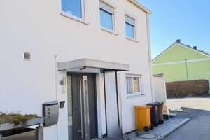 Immo Love Haunstetten- Reiheneckhaus mit 5 ZKB, 150qm Wfl, 237qm Grund! – Weißdornstraße 13, 86179 Haunstetten-Süd, Augsburg – Vorschaubild 1