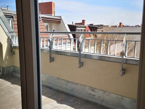 Sonnige 2-Zi.Whg. mit Balkon, EBK selling - zentral gelegen