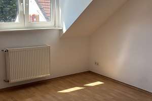 Kleines Haus  auf  3 Etagen / Balkon und Hof / Garage – Die vollständige Adresse der Immobilie erhältst du vom Anbieter., 65199 Dotzheim, Wiesbaden – Vorschaubild 6