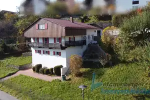 Natur pur! Wohnhaus mit Einliegerwohnung in toller Naturlage in Regen – Regen (Kreis) – Vorschaubild 1