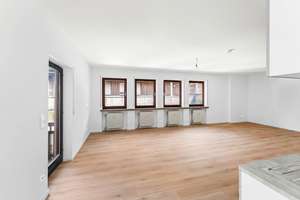Bezugsfreie, vollst. renovierte Stadtwohnung mit Balkon, Tiefgarage und historischem Altstadtflair – Westliche Stadtmauerstraße 52, 91054 Tal, Erlangen – Vorschaubild 3