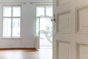 Altbau mit Potenzial im Kiez – 2-Zimmer mit Dielen & Charakter – Die vollständige Adresse der Immobilie erhältst du vom Anbieter., 10249 Friedrichshain, Berlin – Vorschaubild 9