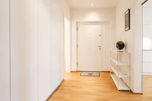 Stilvolle 4-Zimmer-Wohnung mit zwei Balkonen in familienfreundlicher Lage – Die vollständige Adresse der Immobilie erhältst du vom Anbieter., 40470 Mörsenbroich, Düsseldorf – Vorschaubild 2