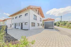 !RESERVIERT! Neubau-DHH Otterfing – stilvoll, modern & bezugsfertig – Die vollständige Adresse der Immobilie erhältst du vom Anbieter., 83624 Otterfing – Vorschaubild 1