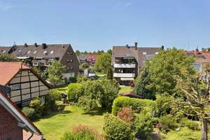 Sehr schöne Dachgeschoss-Wohnung mit tollem Ausblick in Mönchengladbach, Bettrath-Hoven